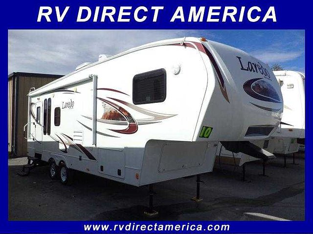 2010 Keystone Laredo Photo