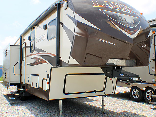 2014 Keystone Laredo Photo