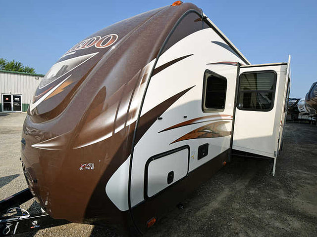 2015 Keystone Laredo Photo