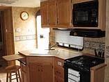 2005 Keystone Laredo Photo #4