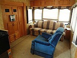 2005 Keystone Laredo Photo #4