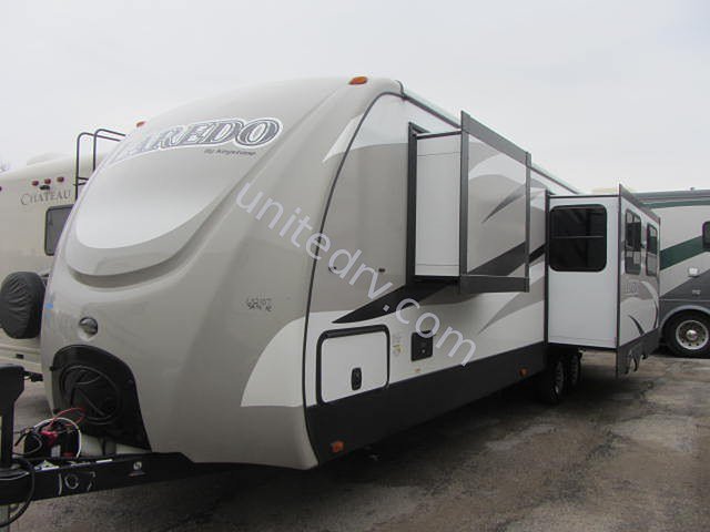 2015 Keystone Laredo Photo