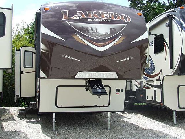 2015 Keystone Laredo Photo