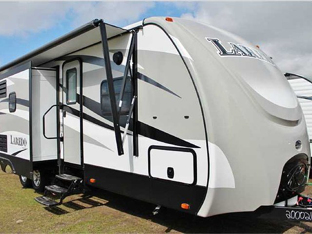 2015 Keystone Laredo Photo