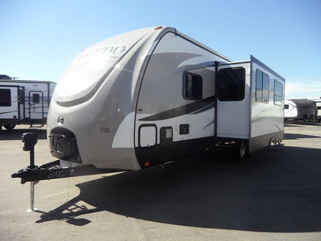 2015 Keystone Laredo Photo