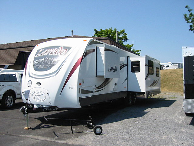 2013 Keystone Laredo Photo