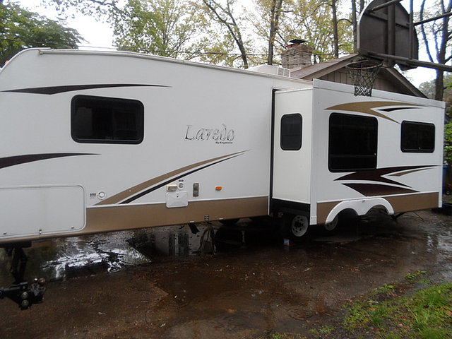 2008 Keystone Laredo Photo