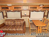 2009 Keystone Laredo Photo #5