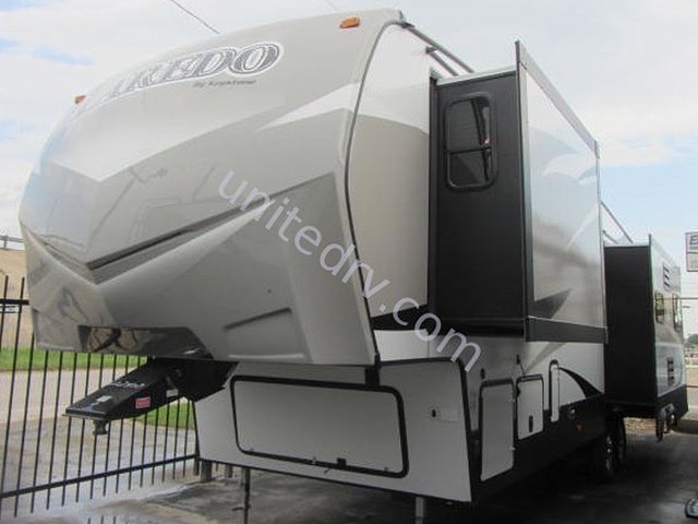 15 Keystone Laredo