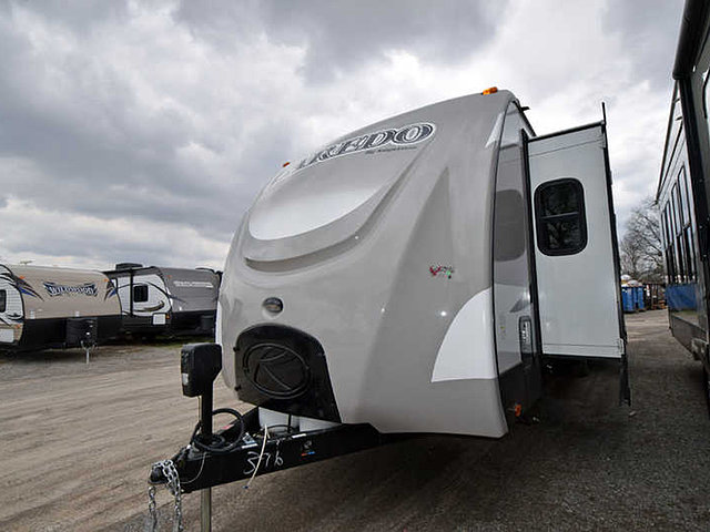 2015 Keystone Laredo Photo