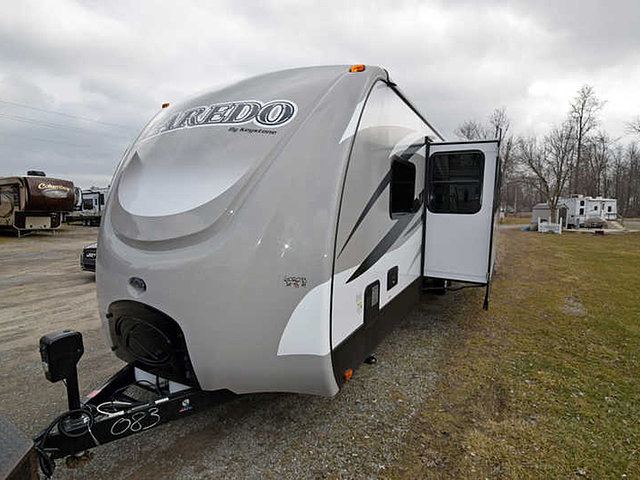 2015 Keystone Laredo Photo