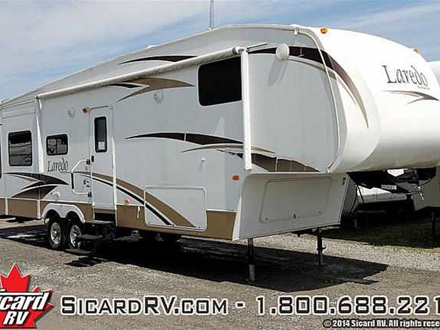 2009 Keystone Laredo Photo