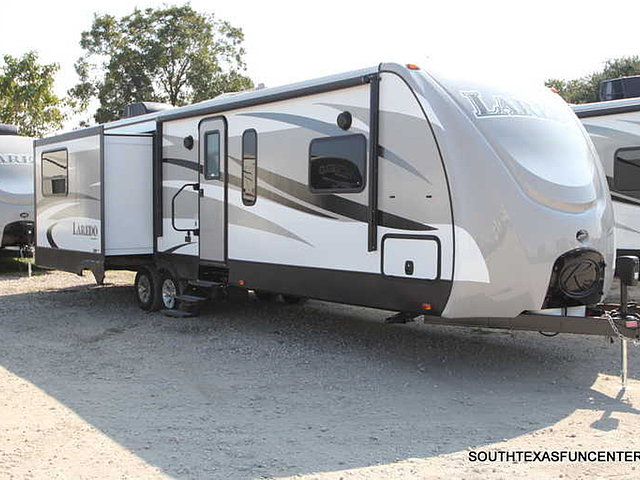 2015 Keystone Laredo Photo