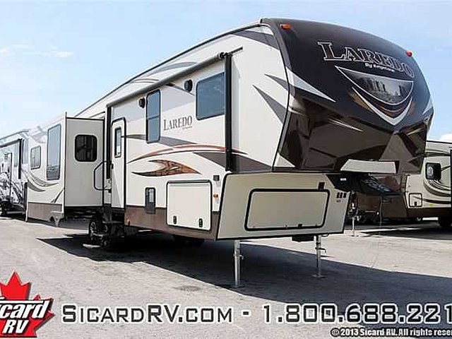 2014 Keystone Laredo Photo