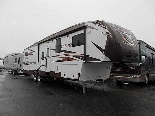 2013 Keystone Laredo Photo