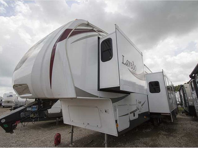 2013 Keystone Laredo Photo