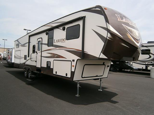 14 Keystone Laredo