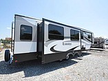 2016 Keystone Laredo Photo #7
