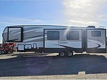 2015 Keystone Laredo Photo #3
