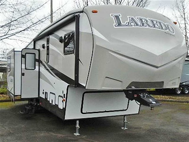 2015 Keystone Laredo Super Lite Photo