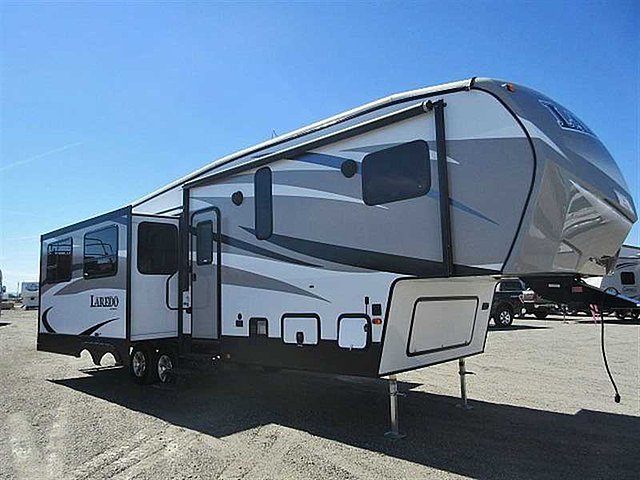 2015 Keystone Laredo Super Lite Photo
