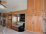 2005 Keystone Montana Photo #10