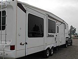 2007 Keystone Montana Photo #2