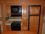 2007 Keystone Montana Photo #7