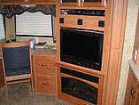 2008 Keystone Montana Photo #7