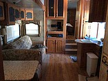 2009 Keystone Montana Photo #4
