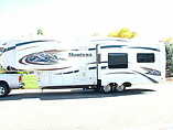 2010 Keystone Montana Photo #9