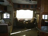 2009 Keystone Montana Photo #4