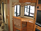 2009 Keystone Montana Photo #10