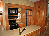 2009 Keystone Montana Photo #14