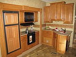 2009 Keystone Montana Photo #6