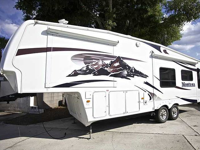 2008 Keystone Montana Photo
