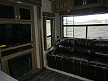 2015 Keystone Montana Photo #6