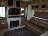 2015 Keystone Montana Photo #26