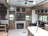 2016 Keystone Montana Photo #7