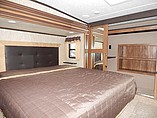 2016 Keystone Montana Photo #16