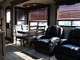 2016 Keystone Montana Photo #7