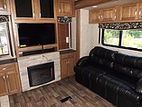 2016 Keystone Montana Photo #6