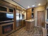 2016 Keystone Montana Photo #3
