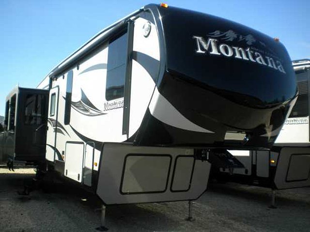 2015 Keystone Montana Photo
