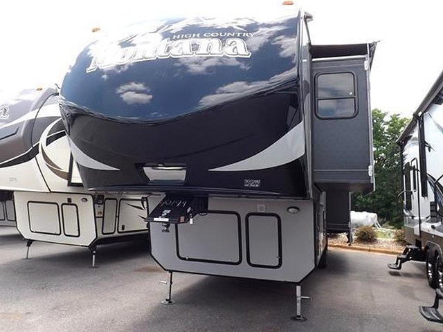 2016 Keystone Montana Photo