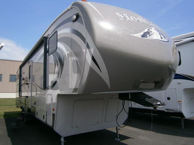 2013 Keystone Montana Photo