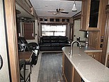 2016 Keystone Montana Photo #3