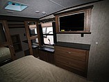 2016 Keystone Montana Photo #18