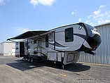2016 Keystone Montana Photo #2