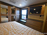 2016 Keystone Montana Photo #19